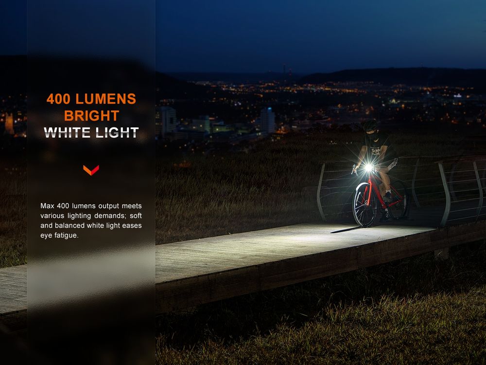 Fenix BC15R 400lm 78m Lampu Sepeda Rechargeable Bike Light Fenix BC15R adalah lampu sepeda komuter urban perkotaan yang ringan, dan stylish. Lampu sepeda ini memberikan penerangan maksimum 400 lumens dan jarak pencahayaan hingga 78 meter. Fitur cut-off facula yang inovatif menjamin bersepeda lebih aman dengan menjaga visibilitas pejalan kaki. Dilengkapi port pengisian daya USB Type-C, baterai built-in berkapasitas 2600mAh yang dapat diisi ulang melalui kabel pengisi daya USB Type-C yang disertakan. Kontrol satu sakelar, indikator level baterai, dan perlindungan berperingkat IP66 menjadikan Fenix BC15R lampu sepeda perkotaaan yang sangat diperlukan untuk menerangi perjalanan anda. Kompatibel dengan aksesoris Fenix dudukan helm lampu sepeda atau dudukan lampu sepeda dengan antarmuka standar GoPro untuk berkendara lebih aman (aksesoris dijual terpisah).