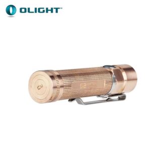 OLIGHT S2 CU Baton Copper XM-L2 950lm Flashlight Senter LED OLIGHT S2 Cu Baton Copper (Limited Edition) S2-CU Baton adalah edisi limited edition Copper / tembaga dari Olight S2 baton. adalah senter LED yang didukung oleh baterai 18650 atau dua baterai lithium CR123A. Senter ini menggunakan LED Cree XM-L2 yang berkinerja tinggi dan mampu menghasilkan output maksimum 950 lumens. S2 Cu menghasilkan sinar homogen dengan menggunakan lensa transmitansi PMMA TIR 90%.Olight S2 Cu adalah pilihan terbaik bagi pengguna yang mencari lampu senter yang bisa menggunakan baterai 18650 dan masih memiliki faktor bentuk yang kompak.