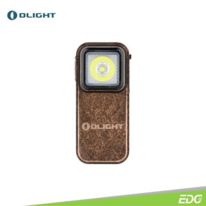 Olight Oclip Cu 300lm Rechargeable Flashlight Senter Mini LED Olight Oclip Cu adalah lampu EDC (Everyday Carry) yang ringkas dan serbaguna, memungkinkan pengguna untuk menjepit, menggantung, atau memasangnya secara magnetis pada benda besi. Senter ini memiliki berbagai skenario penggunaan, termasuk hiking, lampu tambahan foto, bersepeda, membaca, dan peringatan keselamatan. Dilengkapi dengan klip pegas yang tahan lama, Olight Oclip mengatasi kelemahan kelelahan dan deformasi logam pada klip belakang tradisional, memberikan pegangan yang lebih stabil yang mampu menjepit objek yang lebih tebal. Produk ini memiliki kecerahan maksimum hingga 300 lumens dan mendukung pengisian daya Type-C. Selain itu, fitur peringatan lampu merah untuk memastikan keselamatan pengguna.