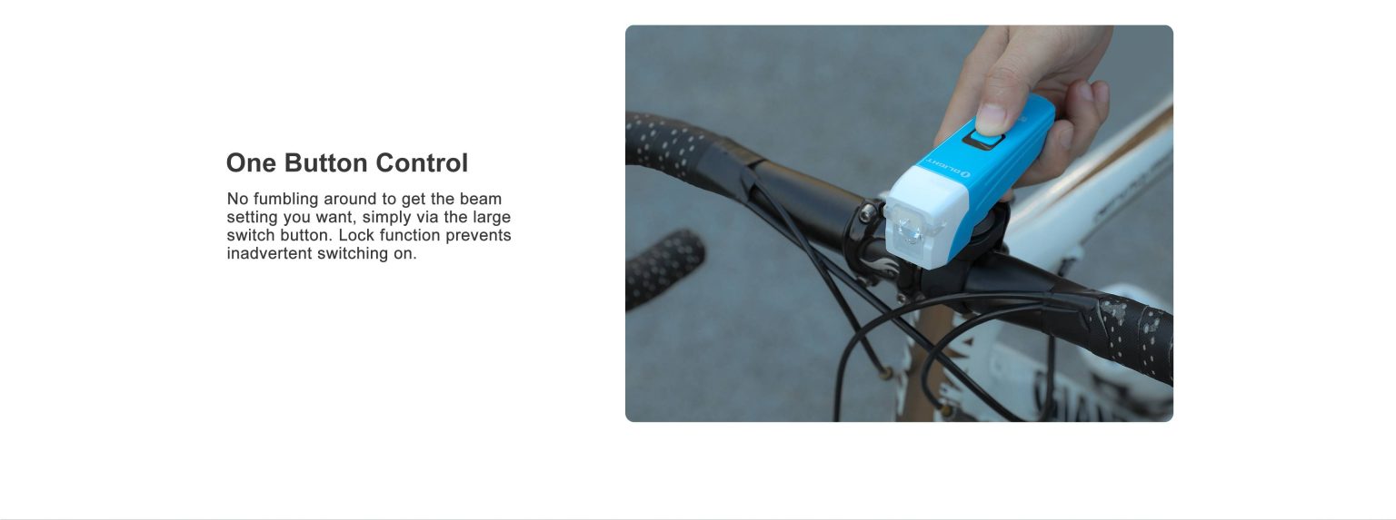 Olight Wyvern Blue 300lm Rechargeable Bike Lights Lampu Sepeda Olight Wyvern adalah lampu sepeda isi ulang yang bergaya dan sporty, cocok untuk bersepeda di kota maupun di pedesaan, serta bersepeda ringan di off-road. Wyvern menghasilkan output cahaya maksimum sebesar 300 lumens, dengan lensa bebas silau yang memastikan sinar tidak menyilaukan lalu lintas yang datang. Lebar sinar lembut di arah vertikal dimaksimalkan oleh lekukan di tepi lensa, memungkinkan cahaya diarahkan lebih ke samping. Desain lensa ini mengoptimalkan sinar Wyvern agar seaman mungkin, baik saat bersepeda di lalu lintas maupun di malam yang gelap: sinar lebar memastikan jalur sepeda terang dengan baik dan lensa bebas silau menjamin lingkungan yang aman bagi pengguna jalan lainnya. Dirancang untuk kemudahan penggunaan, Olight Wyvern hanya memiliki tiga mode daya dan dua fungsi kedip. Mode daya dapat diubah dengan menekan tombol daya pada bodi lampu, sehingga pengaturan dapat diubah bahkan saat berkendara. Lampu ini dilengkapi dengan dudukan silikon yang dapat dipasang pada hampir semua setang berkat lubang penjepit pada pemegangnya. Lampu ini beroperasi dengan baterai li-ion 2000 mAh bawaan, yang menyediakan waktu nyala hingga 3,5 jam pada mode daya maksimum. Pada mode daya terendah, waktu operasi baterai diperpanjang hingga 11,5 jam, menjadikan Wyvern tidak hanya mitra yang baik untuk perjalanan sehari-hari, tetapi juga untuk perjalanan yang sedikit lebih lama. Lampu ini dilindungi terhadap hujan dan percikan air sesuai dengan kelas perlindungan IPX4. Olight Wyvern mengisi daya dengan cepat dari kosong hingga penuh hanya dalam 2,5 jam dengan kabel pengisian USB-C yang disertakan.