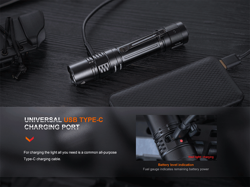 Fenix PD36R Pro 2800lm 380m Rechargeable Flashlight Senter LED Bundle Fenix MINI-LITE <b>Special offer bundle package Fenix PD36R Pro dengan Fenix MINI-LITE</b> Senter Fenix PD36R Pro adalah senter isi ulang berkinerja tinggi yang pasti akan mengejutkan anda. Dilengkapi dengan LED Luminus SFT70, senter ini menawarkan performa luar biasa dengan menghasilkan hingga 2800 lumens dan jarak jangkau 380 meter, semuanya dengan baterai 5000 mAh yang disertakan. Baterai berkapasitas tinggi ini dapat diisi ulang dengan mudah melalui port USB-C pada senter. Pengoperasian senter LED yang kuat ini sangat mudah dengan sakelar ekor ganda untuk nyala/mati sesaat, kemampuan untuk mengganti lima mode penerangan, dan aktivasi strobe instan. Selain itu, anda selalu dapat melihat status daya baterai dengan indikator level baterai eksternal. Daya dan waktu operasional yang terkandung dalam senter ini tidak tertandingi untuk ukurannya yang dapat digenggam. Dengan peringkat IP68, senter ini tahan debu dan air, menjadikannya alat penerangan serbaguna yang sempurna bagi mereka yang membutuhkan kecerahan maksimum dan waktu operasional yang lama.