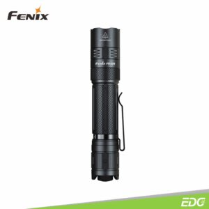 Fenix PD32R 1400lm 347m Rechargeable Tactical Flashlight Senter LED Fenix ​​PD32R merupakan senter taktis isi ulang yang kompak dan mampu memancarkan cahaya hingga jarak 347 meter dengan kecerahan output maksimal 1400 lumens. Fenix PD32R dilengkapi dengan baterai isi ulang 3400mAh yang dapat diisi ulang, melalui port pengisian daya USB Tipe C yang tersembunyi pada senter. Sebagai alternatif, senter dapat ditenagai oleh dua baterai CR123A (tidak termasuk) yang lebih tahan terhadap cuaca dingin, sehingga ideal untuk penggunaan pencahayaan di luar ruangan dan di ketinggian. Senter ini sangat cocok untuk penggunaan aktivitas penegakan hukum / taktis, dengan sakelar ekor multi-fungsi yang mengontrol fungsi on/off, mode strobe, dan empat tingkat kecerahan output. Ringkas dan kokoh, dengan peringkat tahan debu dan tahan air IP68, senter kokoh ini sangat cocok untuk keperluan luar ruangan dan taktis.