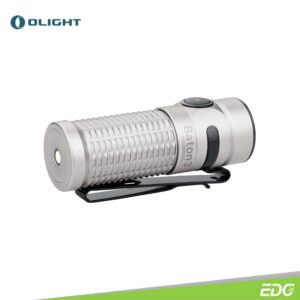 Olight Baton 3 Blasted 1200lm 166m Stainless Steel Flashlight Senter LED Rechargeable Olight Baton 3 adalah versi upgrade dari S1R Baton II Olight yang populer. Dilengkapi dengan LED performa tinggi dan lensa TIR yang lembut dan sinar yang seimbang, senter yang sangat ringkas ini menghasilkan sinar maksimum 1200 lumens dan 166 meter yang luar biasa. Olight Baton 3 didukung oleh baterai IMR16340 customized yang dapat diisi ulang melalui kabel pengisian daya magnetis MCC 1A / MCC3. Telstur Bodi anti selip baru terlihat indah dan meningkatkan cengkeraman grip. Baton 3 adalah lampu saku terbaik dalam performa dan kenyamanan.