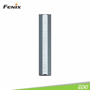 Fenix E-CP 1600lm 222m Morandi Blue Rechargeable Powerbank Flashlight Senter LED Fenix ​​​​E-CP adalah senter high output dengan fitur power bank, yang mampu menghasilkan output hingga 1600 lumens,  dengan jarak pencahayaan hingga 222 meter. Baterai berkapasitas tinggi 5000mAh built-in dapat bertahan hingga 504 jam. Senter inovatif ini mendefinisikan keserbagunaan yang maksimum, dapat digunakan sebagai senter sehari-hari atau power bank. Dilengkapi dengan antarmuka USB-A dan USB Type-C, mendukung pengisian cepat 18W yang efisien, baik untuk mengisi daya senter itu sendiri atau untuk mengisi daya perangkat digital eksternal seperti ponsel. Bodi senter terbuat dari aluminium yang kuat, dengan peringkat tahan debu dan tahan air IP68, Fenix E-CP adalah pilihan terbaik untuk penggunaan sehari-hari, aktivitas di luar ruangan, maupun hadiah untuk keluarga dan teman anda.