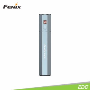 Fenix E-CP 1600lm 222m Morandi Blue Rechargeable Powerbank Flashlight Senter LED Fenix ​​​​E-CP adalah senter high output dengan fitur power bank, yang mampu menghasilkan output hingga 1600 lumens,  dengan jarak pencahayaan hingga 222 meter. Baterai berkapasitas tinggi 5000mAh built-in dapat bertahan hingga 504 jam. Senter inovatif ini mendefinisikan keserbagunaan yang maksimum, dapat digunakan sebagai senter sehari-hari atau power bank. Dilengkapi dengan antarmuka USB-A dan USB Type-C, mendukung pengisian cepat 18W yang efisien, baik untuk mengisi daya senter itu sendiri atau untuk mengisi daya perangkat digital eksternal seperti ponsel. Bodi senter terbuat dari aluminium yang kuat, dengan peringkat tahan debu dan tahan air IP68, Fenix E-CP adalah pilihan terbaik untuk penggunaan sehari-hari, aktivitas di luar ruangan, maupun hadiah untuk keluarga dan teman anda.