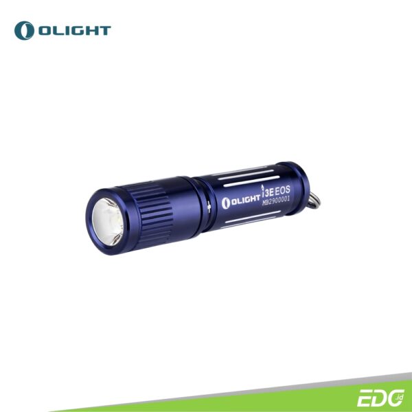 Olight I3E EOS Regal Blue 90lm 44mFlashlight Senter LED Olight I3E EOS Regal Blue adalah senter LED berukuran kompak dengan maksimum output 90 lumens, hanya menggunakan 1 buah baterai AAA. Senter LED ini menggunakan Philips LUXEON TX LED dan lensa PMMA TIR yang memfokuskan cahaya dapat menjangkau hingga 44 meter. Olight I3E memiliki ukuran compact mudah disimpan di dalam saku atau tas, dan gantungan kunci. Olight I3E EOS adalah pilihan yang sempurna untuk lampu kecil, terang, dan harga terjangkau, untuk dibawa kemana saja.
