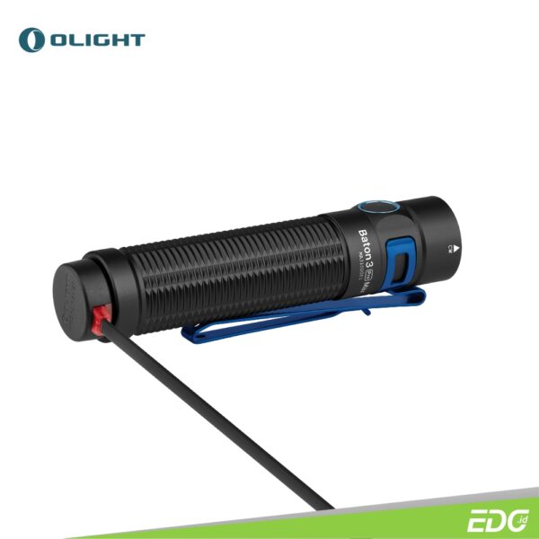 Olight Baton 3 Pro Max Black CW 2500lm Rechargeable Flashlight Senter LED Olight Baton 3 Pro Max Black CW (Cool White 5700 – 6700K) is a compact but powerful EDC flashlight that delivers up to 2,500 lumens, ensuring you have enough light for any occasion. The optical system has been optimized, allowing the hidden proximity sensor to still protect you from potential risks of lens obstruction or accidental activation, while solving the problem of hypersensitivity. Users can disable the sensor temporarily or permanently and reenable it as desired. It also features a new way to check battery level: just quickly shake the flashlight to activate its battery indicator. The battery level is clearly shown with this simple shake and without needing to turn on the flashlight. Easily charge its included 5000mAh battery with Olight’ s signature magnetic charging cable and it will run up to 60 days. The enlarged side switch with a recessed design is now even easier to operate. The included L-shape stand is used to store the flashlight conveniently.