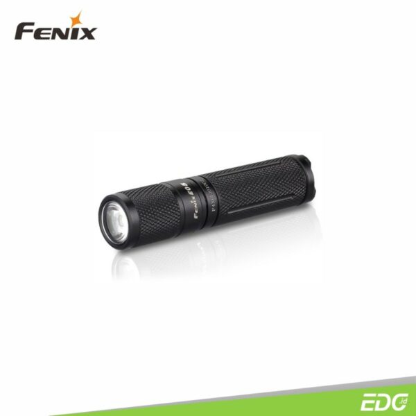 Fenix E05 Cree XP-E2 85lm Flashlight Senter LED Fenix E05 dengan berat hanya 12,5 gram dan panjangnya kurang dari 6,6 sentimeter, memiliki ukuran yang kecil menghadirkan cahaya menyebar dengan output hingga 85 lumens dan 3 mode tingkat kecerahan. Sakelar putar / twist yang mudah digunakan dan konstruksi aluminium anodized yang tahan lama menjadikan Fenix E05sangat cocok untuk senter gantungan kunci Anda.