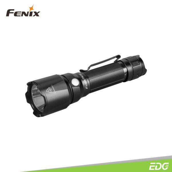 Fenix TK22 V2.0 1600lm 405m Flashlight Senter LED Fenix ​​TK22 V2.0 menjunjung tinggi konsep desain seri TK tentang ketangguhan, keandalan, dan kedap air. Didukung oleh baterai Li-ion berkapasitas 21700, senter ini memiliki oputput maksimum hingga 1600 lumens dan jarak cahaya hingga 405 meter. Dua switch yang berkerja secara independent, tail switch untuk akses secara instant, dan side switch untuk akses pilihan mode. Fitur tambahan seperti strike bezel dan dan waterproof rating IP68, menjadi Fenix TK22 V2.0 pilihan yang tak tertandingi untuk aktivitas taktis, berburu, search and rescure, maupun bepergian.