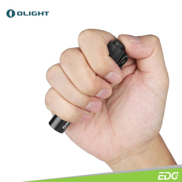 Olight i3T EOS 2 Black 200lm Flashlight Senter Mini LED Olight i3T 2 is an upgraded version of i3T. Powered by a single AAA battery, it delivers an output up to 200 lumens, offering both constant and momentary-on options for various tasks and environments. It can be initially powered on in your preferred low or high mode depending on your needs. In addition, the i3T 2 gives you the option to use a 10440 rechargeable lithium ion battery, which can boost the maximum output to 300 lumens. Compared with i3T, the new generation boasts an extended battery life, increased by 31%, and maintains a surface temperature less than 45°C even during prolonged usage. With the improved pocket clip, the flashlight features a more concealed position and effortlessly goes unnoticed due to its compact design. And the clip is now securely attached to the tail cap, preventing it from detaching from the flashlight body. Simply clip it onto a hat brim for hands-free usage. The i3T 2 offers an incredibly convenient illumination experience that you can take everywhere.