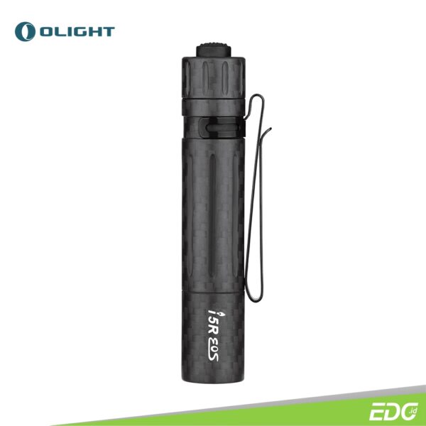Olight i5R EOS Carbon Fiber 350lm 64m Flashlight Senter LED Versi carbon fiber, craftsmanship dan kualitas terbaik: menggunakan perpaduan carbon fiber and aluminum alloy dengan proses curing, baking, grinding banyak proses manufaktur lainnya, menghasilkan penampilan akhir terbaik. Olight i5R EOS Carbon Fiber is the rechargeable version of i5T EOS, one of our most popular tail-switch EDC flashlights. It adopts a customized 1420mAh Li-ion battery with an integrated USB Type-C interface for charging. The high-performance LED, paired with a PMMA lens, produces a soft and balanced beam up to 350 lumens. Like the i5T EOS, it features a tail switch, aerospace grade aluminum alloy body, unique double helix knurling, and a two-way pocket clip. The i5R is the perfect upgrade with higher performance and a rechargeable design.