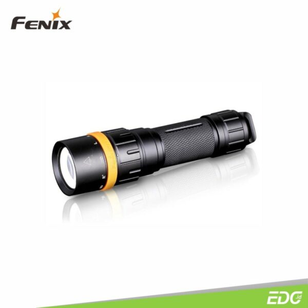 Fenix SD11 1000lm Senter Selam Diving Underwater 100 meter (Produk ini belum termasuk baterai & charger) Fenix ​​SD11 dirancang terutama untuk fotografi bawah air. Mode “R +” adalah kombinasi optimal dari cahaya putih netral dan lampu merah, yang sangat cocok untuk melihat di bawah air, memotret dan merekam video, karena lampu merah sangat langka meskipun Anda memiliki kecerahan yang cukup. Menampilkan LED putih netral dan sinar lebar lembut. Selain itu, klasifikasi tahan air 100m menjadikan senter sempurna untuk tuntutan penyelaman yang dalam. Cincin putar magnetik menawarkan pilihan mode yang mudah, dan desain penerangan yang aman memperingatkan pengguna tingkat baterai rendah.