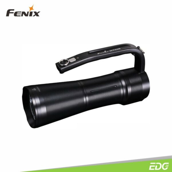 Fenix WT50R 3000lm 425m + 500lm Senter Dual LED Flashlight Fenix WT50R adalah lampu sorot genggam multiguna yang menghasilkan output maksimum 3700 lumens dan runtime 116 jam, menampilkan cahaya spotlight dan floodlight. Sakelar pada handle mengontrol empat tingkat output lampu, dengan output maksimal 3200 lumens. Sakelar ekor mengontrol 3 tingkat output lampu belakang, dengan output maksimal 500 lumens. Lampu pada head dan lampu belakang dikontrol secara terpisah, memberikan hasil gabungan output yang dapat disesuaikan. Termasuk baterai pack berkapasitas besar 7.2V / 5200mAh, indikasi level baterai menampilkan status baterai secara real time, pengisian cepat USB Type-C, dan USB power bank. Selain itu, tali bahu dan soket tripod yang disertakan membuat tangan Anda bebas; Fenix WT50R adalah pencahayaan yang tepat untuk aktivitas kerja anda.